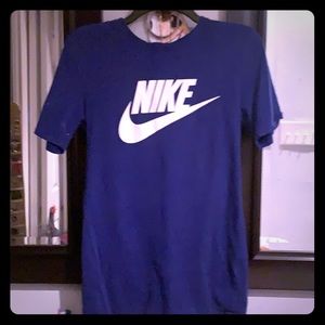 Nike XS woman’s tee